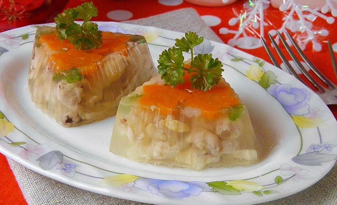 Заливное фото. Холодец. Холодец из курицы. Холодец куриный. Куриный холодец с желатином.