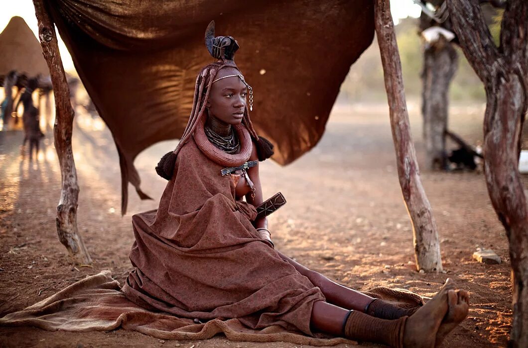 Голое племя химба. Племя Химба в Намибии. Племя Химба в Намибии женщины. Племя Химба в Африке. Северная Намибия племя Химба.