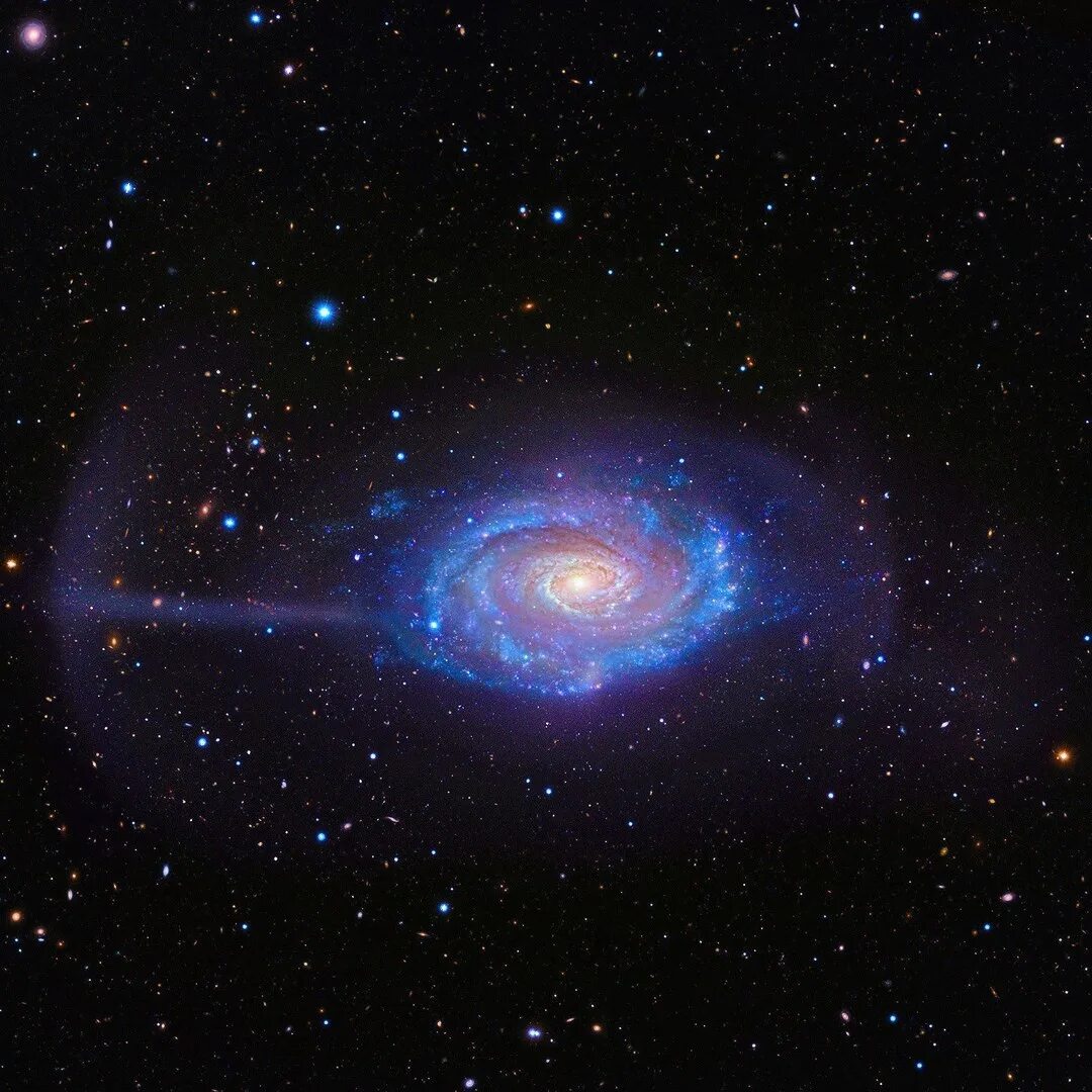 Галактика NGC 4651. NGC 4651 Galaxy. NGC 6240 Galaxy. Галактика это в астрономии. Гигантская звездная система