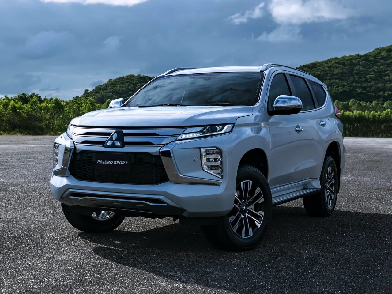 Mitsubishi pajero sport 5. Mitsubishi Pajero Sport 2020. Новый Mitsubishi Pajero Sport 2020. Новый Митсубиси Паджеро спорт 2020. Mitsubishi Pajero Sport 3 2015.