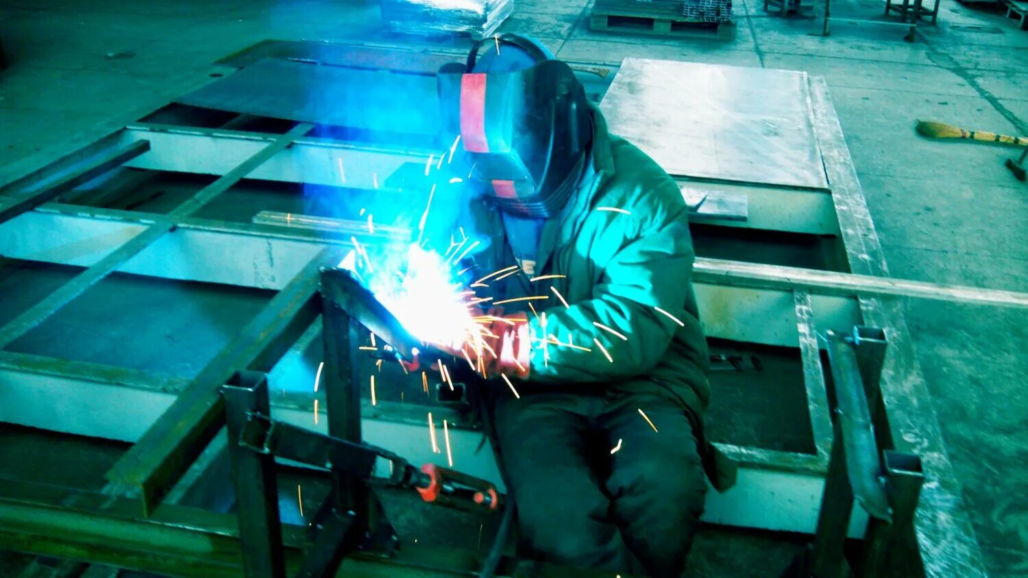шлифовщик-заточник. сварочные работы. электросварщик ручной сварки. сварщик уфа. сварщик уфа.