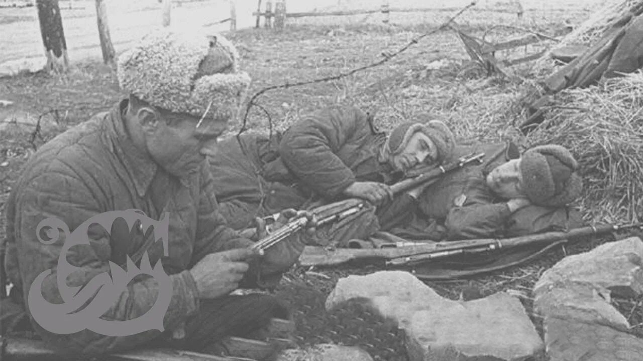 Создание песни соловьи. Солдаты на привале. Солдаты ВОВ отдыхают. Советский солдат отдыхает.