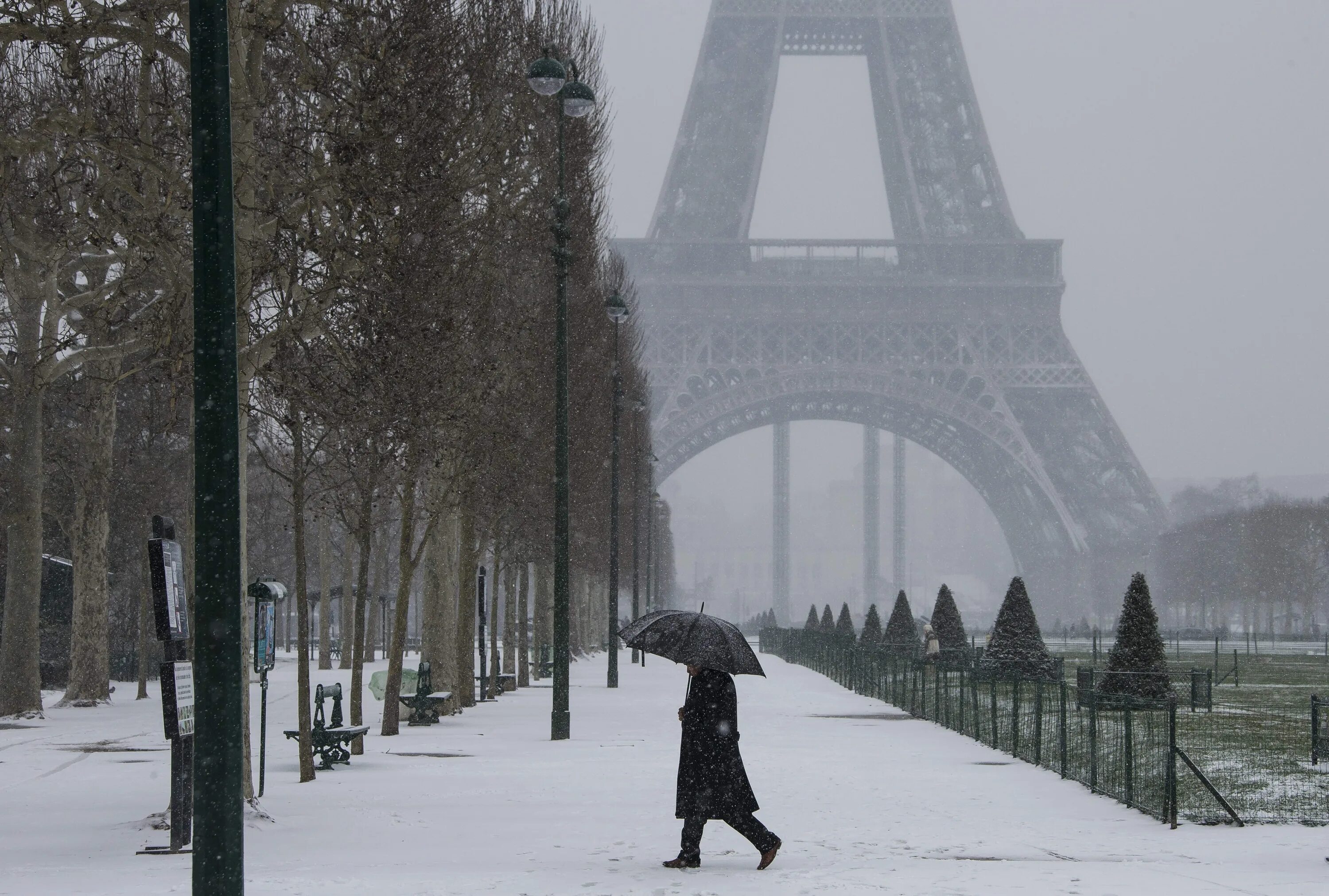 Климатические условия франции в разных частях страны. Климат Франции. Франция континентальный климат. Климат Франции зимой. Климат Франции во Франции.
