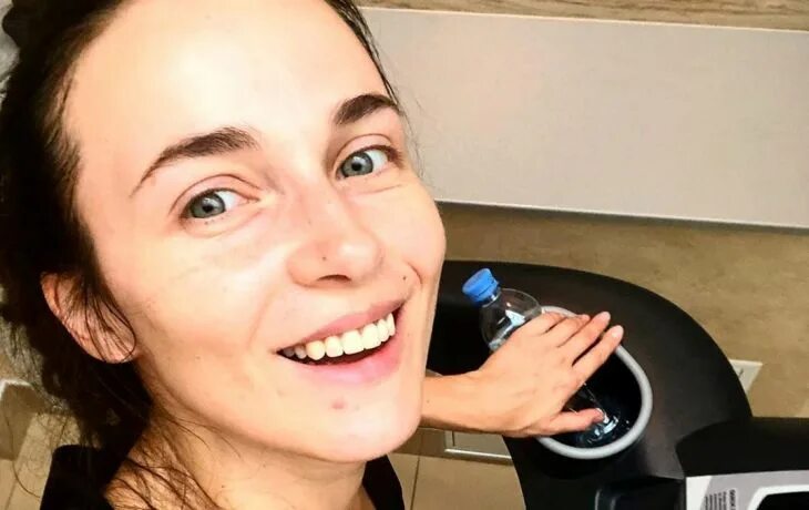 Как сейчас выглядит анна снаткина Анна Снаткина произвела фурор своим декольте " Звёзды.ru