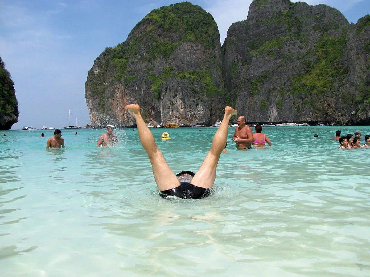 Ехать ли в тайланд в июле. Пхи Пхи пляж ди Каприо. Тайланд курорты. Тайланд курорт острова. Тайланд популярные курорты.