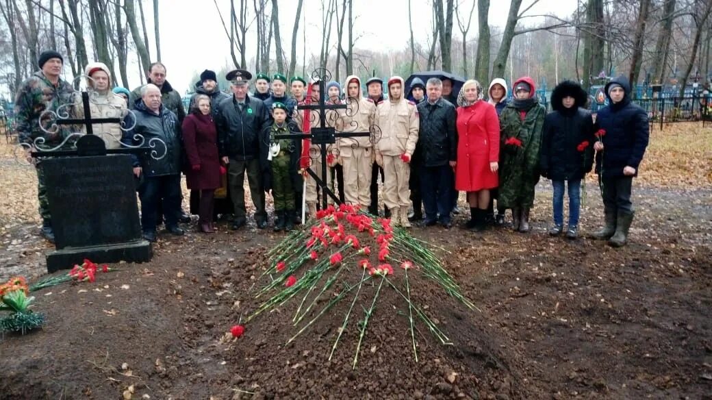 Похороны в Алексеевске. Похороны в Алексеевском. Вахта памяти 1990 Гагаринский район. Сад живых и мертвых Иваново. Где похоронят иванову