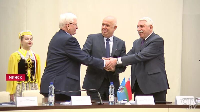 Профсоюз. Эмблема федерации профсоюзов беларуси. Региональные организации государств. Республиканский дворец профсоюза в минске. Федерация профсоюзов беларуси здание.