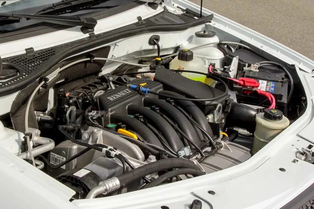 Ларгус двс к4м. Двигатель рено логан 1. 6 16 клапанов. 6 2013. Лада ларгус k4m.