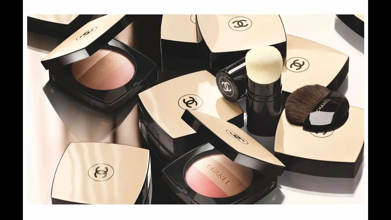 Les Beiges Chanel косметичка. Les Beiges healthy Glow Gel Touch Foundation. Chanel les Beiges b10 и bd01. Chanel les Beiges пудра 02. Шанель косметика купить