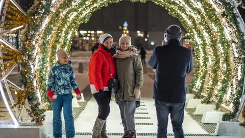 Включи года москва