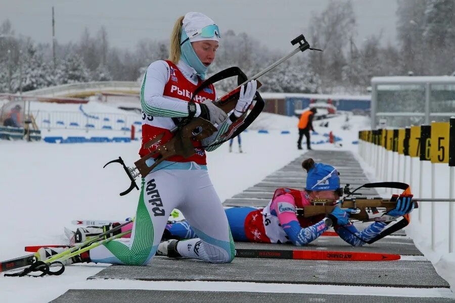 в соревновании по биатлону 60. смешанная эстафета биатлон. в соревновании по биатлону 60. кубок анны богалий 2021-2022. в соревновании по биатлону 60.