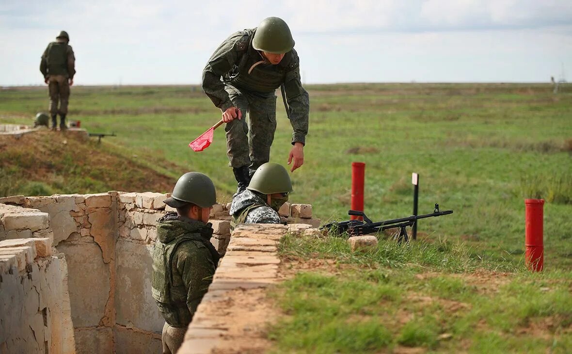 Когда начинаются военные сборы в 2024 году. Военные сборы. Военный резерв. Военные сборы фото. Учебный военный полигон.