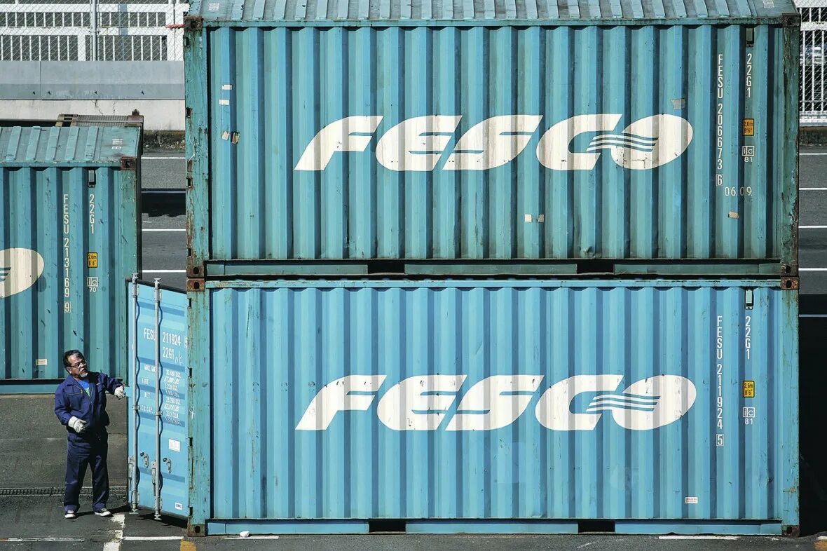 Двадцатифутовый контейнер. Пао трансконтейнер. Контейнерный парк трансконтейнер. Контейнер трансконтейнер. Санкции против трансконтейнер.