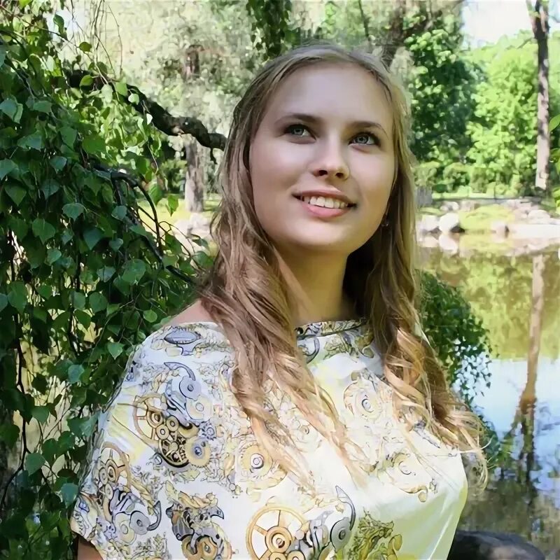 Алиса яровая 50 лет санкт-петербург. Алиса ярова усогорск. Ярова алиса 1986. Алиса яровой. Видео работающей алисы.