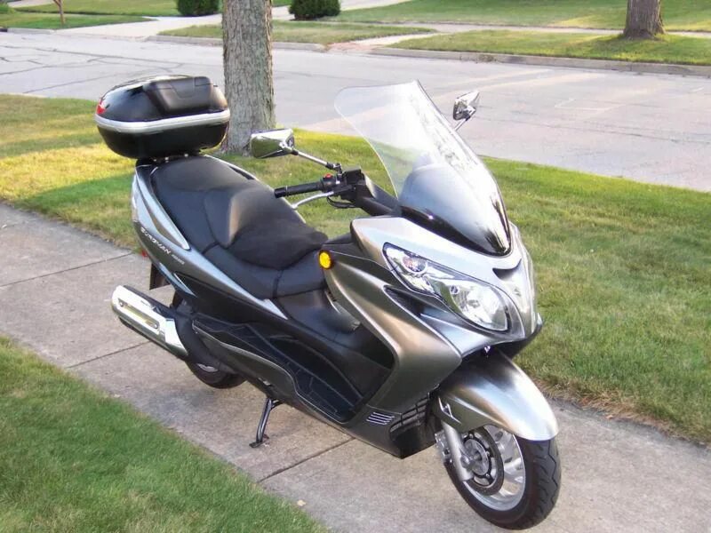 Suzuki address 110. Скутер сузуки 50 кубов. Характеристики скутера сузуки. Suzuki address v110. Бургман 400.