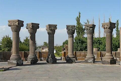 Звартноц