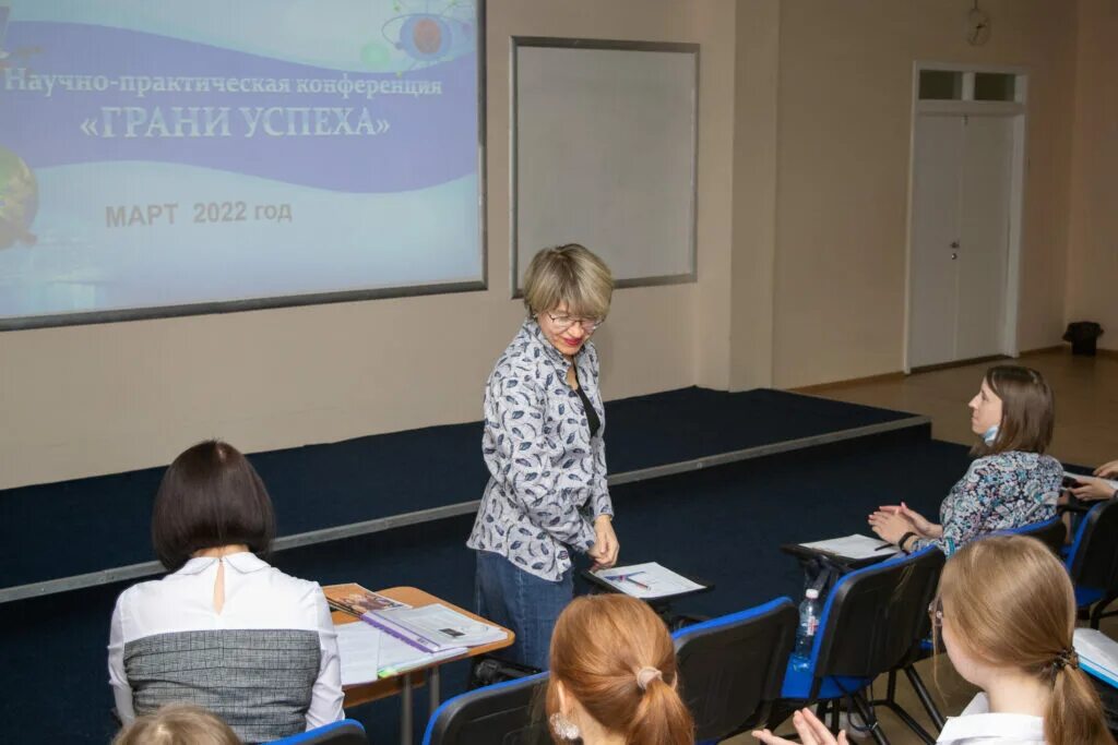 Стендовая защита исследовательской работы. Я исследователь стендовая защита. Курчатовский проект научно практическая конференция. Крохина ирина геннадьевна. Стендовая защита проекта.