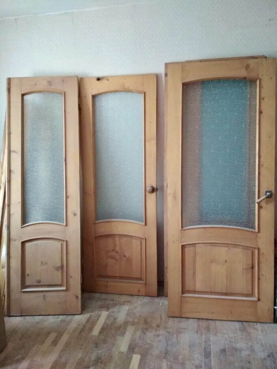 Купить двери бэушные. Двери деревянные б у. Деревянные двери межкомнатные б/у. Межкомнатная дверь деревянная 850=2000. Двери бэушные деревянные.