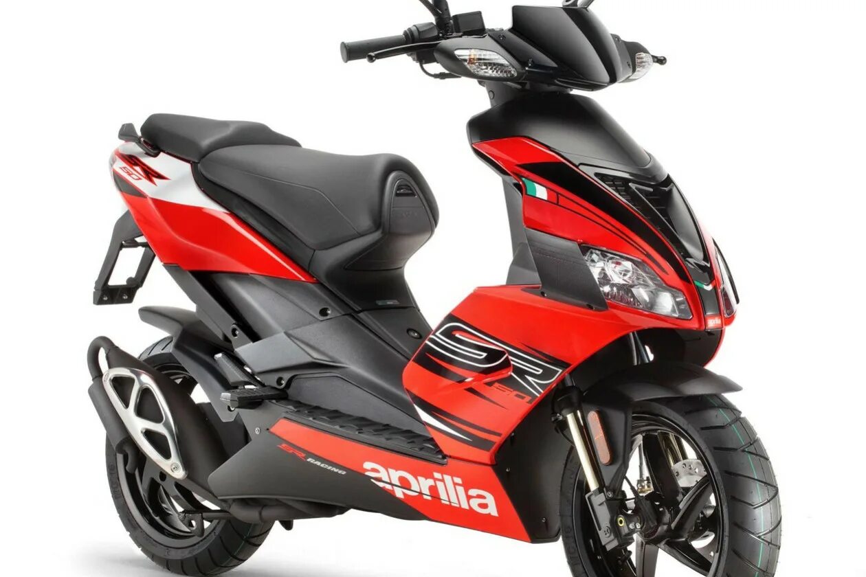 Aprilia SR 50 R Factory. Априлия ср 50. Aprilia sr50r. Скутер Aprilia SR 50 R Factory.