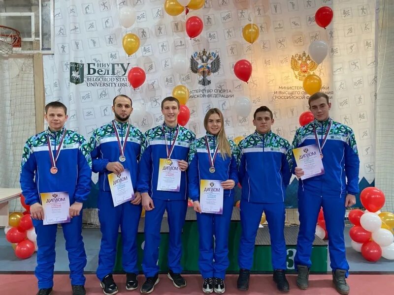 Фон для презентации по гиревому спорту. Гири соревновательные челябинские. Гиревой спорт челябинск. Гиревой зал. Гиревой спорт челябинской.