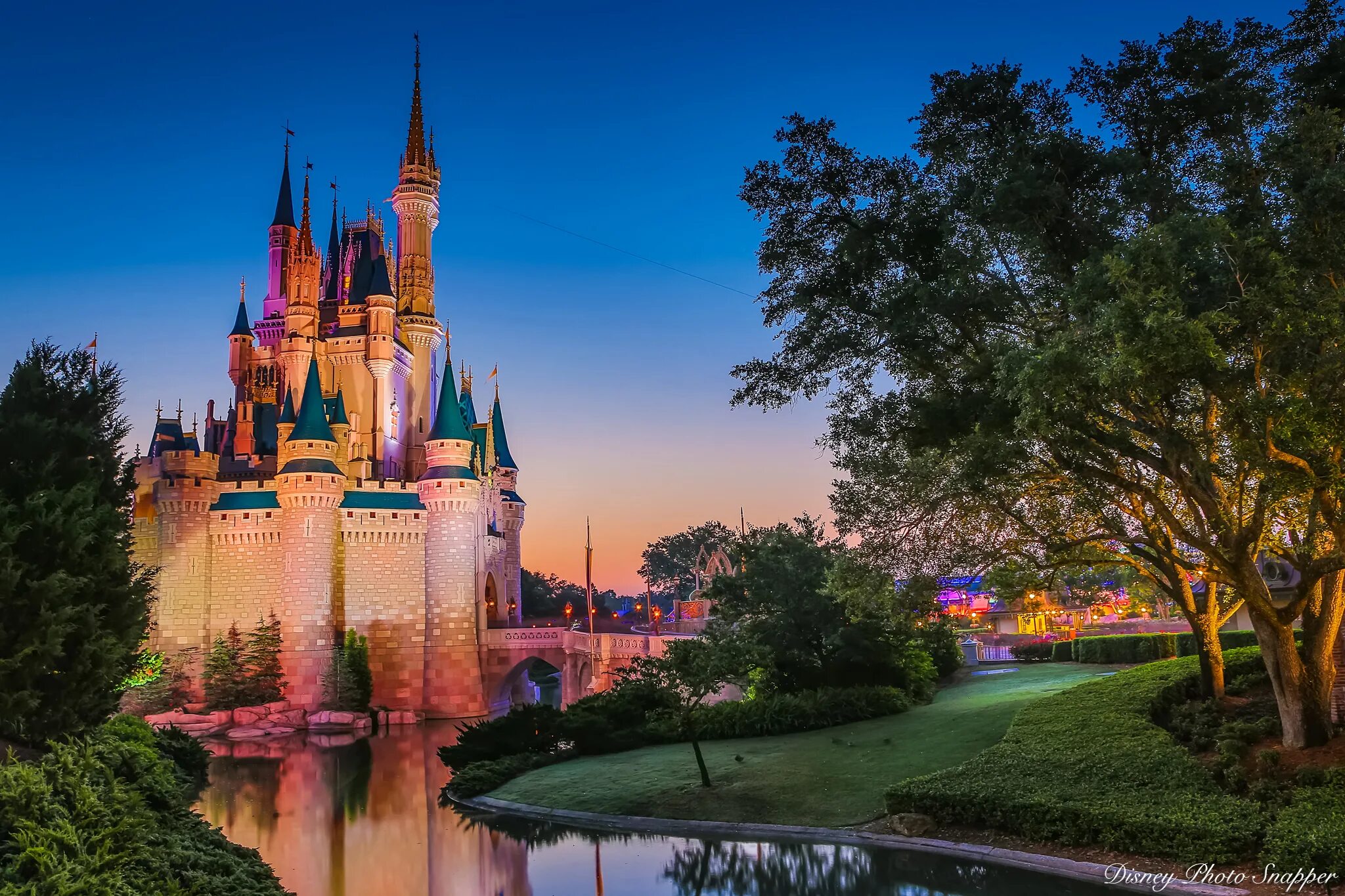 Disney dream. Фото kingdom. Фото kingdom. Арчи белый замок. Ok google королевство фото.