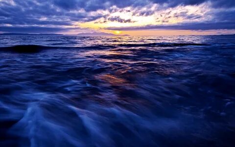 Глаза словно синее море