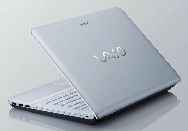 Сони вайо купить. Ноутбук Sony VAIO 2010. Ноутбук Sony VAIO 15. Нетбук сони Вайо. Ноутбук Sony VAIO 2014 года.