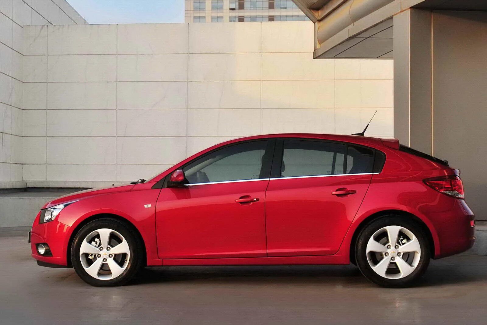 Chevrolet Cruze Hatchback. Chevrolet Cruze Hatchback 2012. Chevrolet Cruze 2012 хэтчбек. Шевроле Круз 2011 хэтчбек.