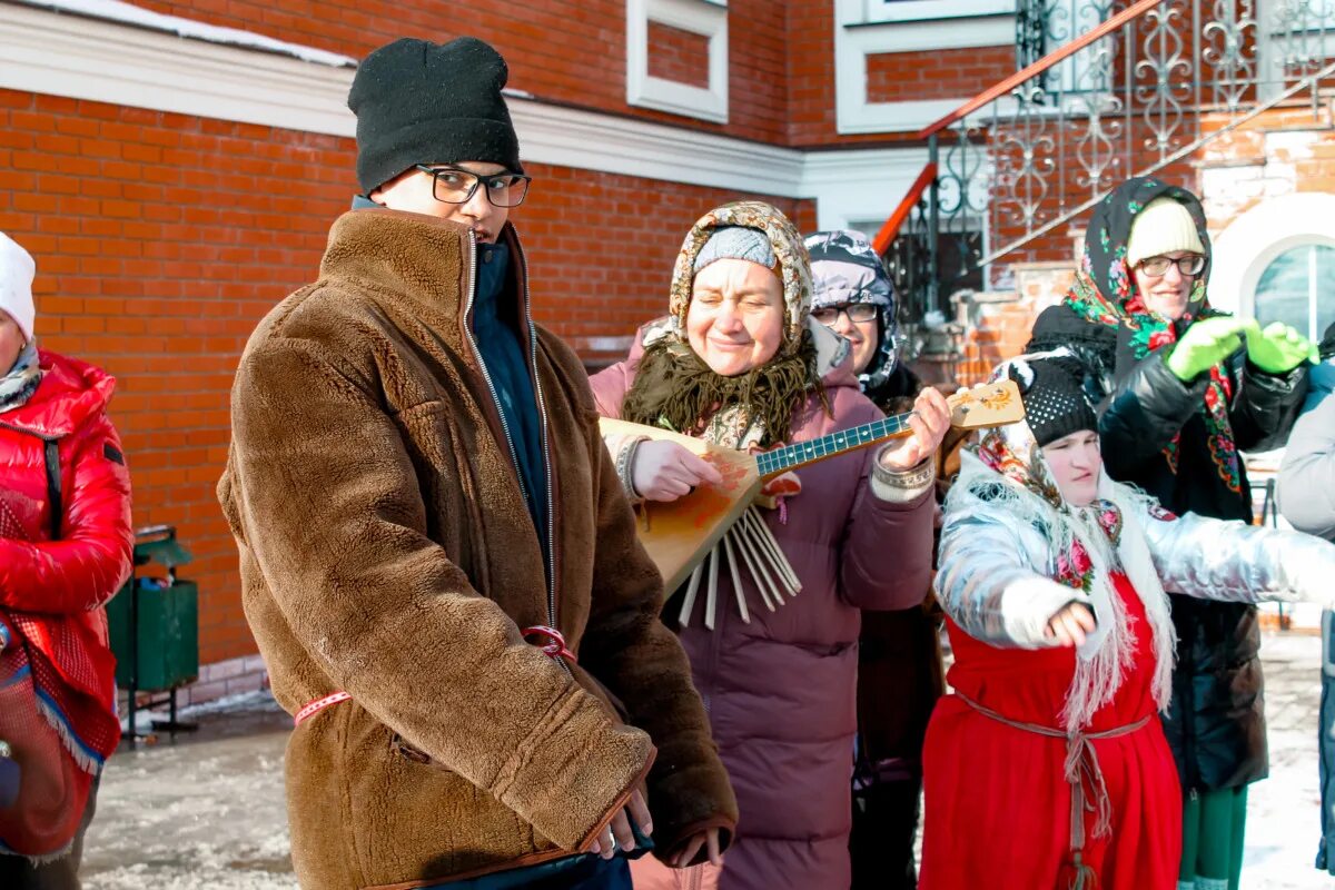 Пучково дом аутистов. Пучково дом аутистов. Дом особенных людей. Дом особенных людей. Инклюзивные мастерские для особенных людей.