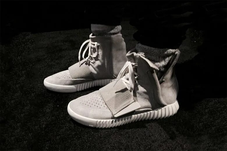 Кроссовки уэста. Nike air yeezy 1 канье уэста. Nike air кэни вест. Кроссовки изи кани вест. Adidas yeezy boost 750.