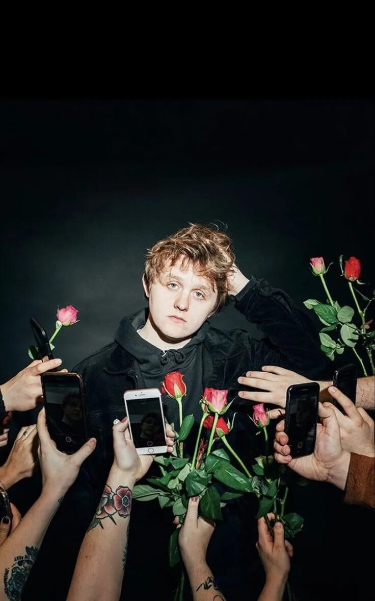 Левис капальди. Льюис Капальди. Lewis Capaldi 2022. Lewis Capaldi фото.