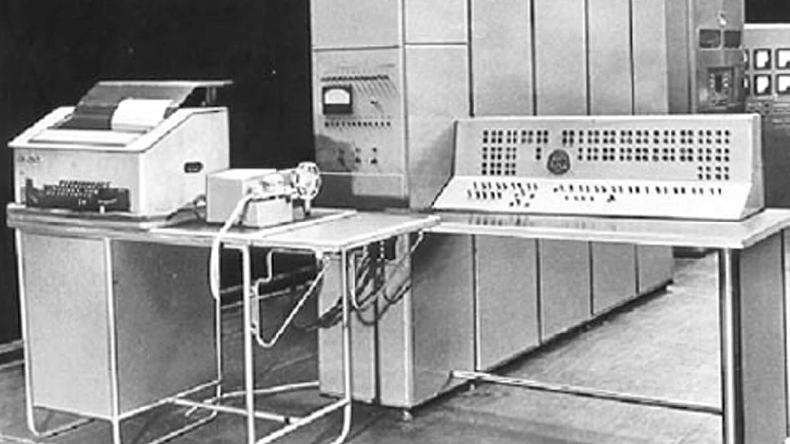 Сетунь год. Сетунь эвм. троичная эвм сетунь. машина м-20 эвм. эвм «сетунь-70» брусенцова.
