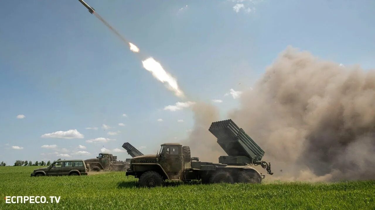 Обстрел рсзо. Торнадо рсзо. рсзо всу. артиллерия украины.