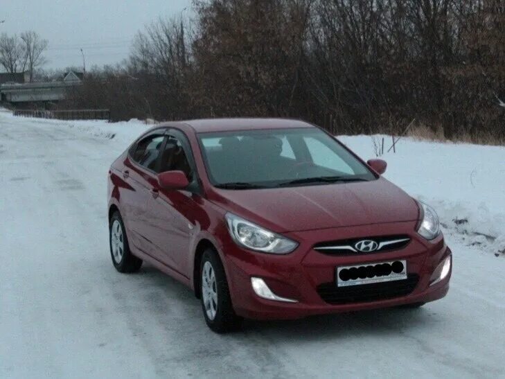Цвета соляриса 2012 года. Красный хендай солярис 2012 седан. 1 hyundai solaris красный. красный солярис 2011. красный гранат хендай солярис 2012.