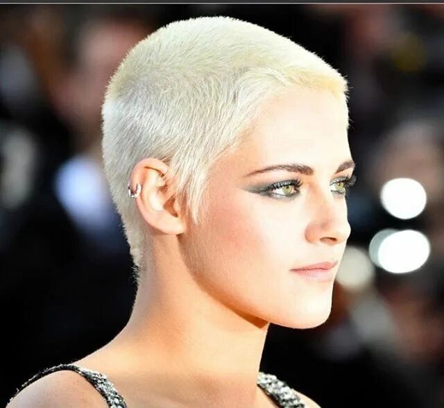 undercut blond women - Google Search Extreme hair, Bleach blonde hair, Bleached 