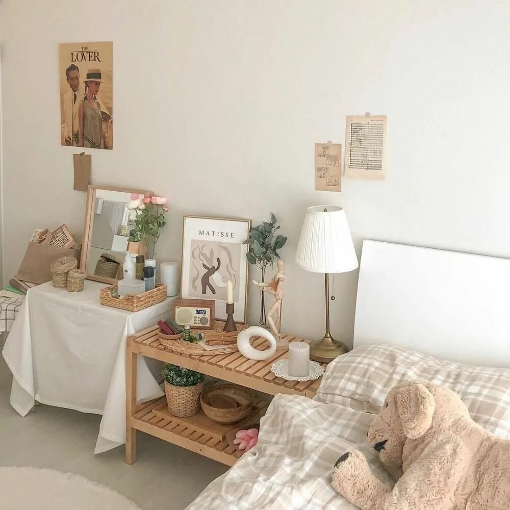 Korean room. Эстетичная комната софт. aesthetic room комната. софт комната эстетика. эстетика кореан комната декор.