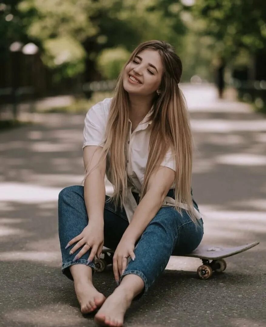 Сколько лет исполнилось ане покров. Сколько лет исполнилось ане покров. Блоггер аня покров. Аня покровская аня pokrov. Анна покровская тик ток.