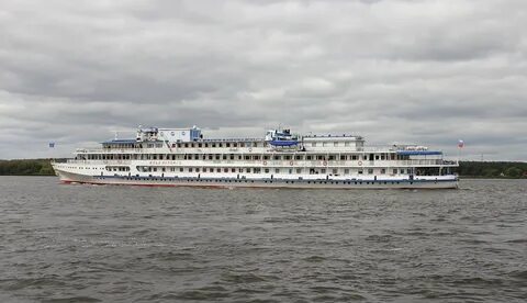 Теплоход муромец