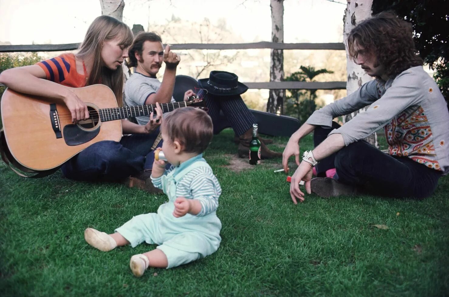 Лучшие друзья музыканты. Джони Митчелл. Джонни Митчелл с дочерью. David Crosby 1968.