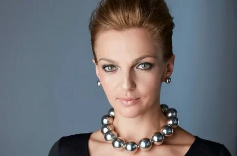 Erkak kokrakni sut bilan soradi va sikadi