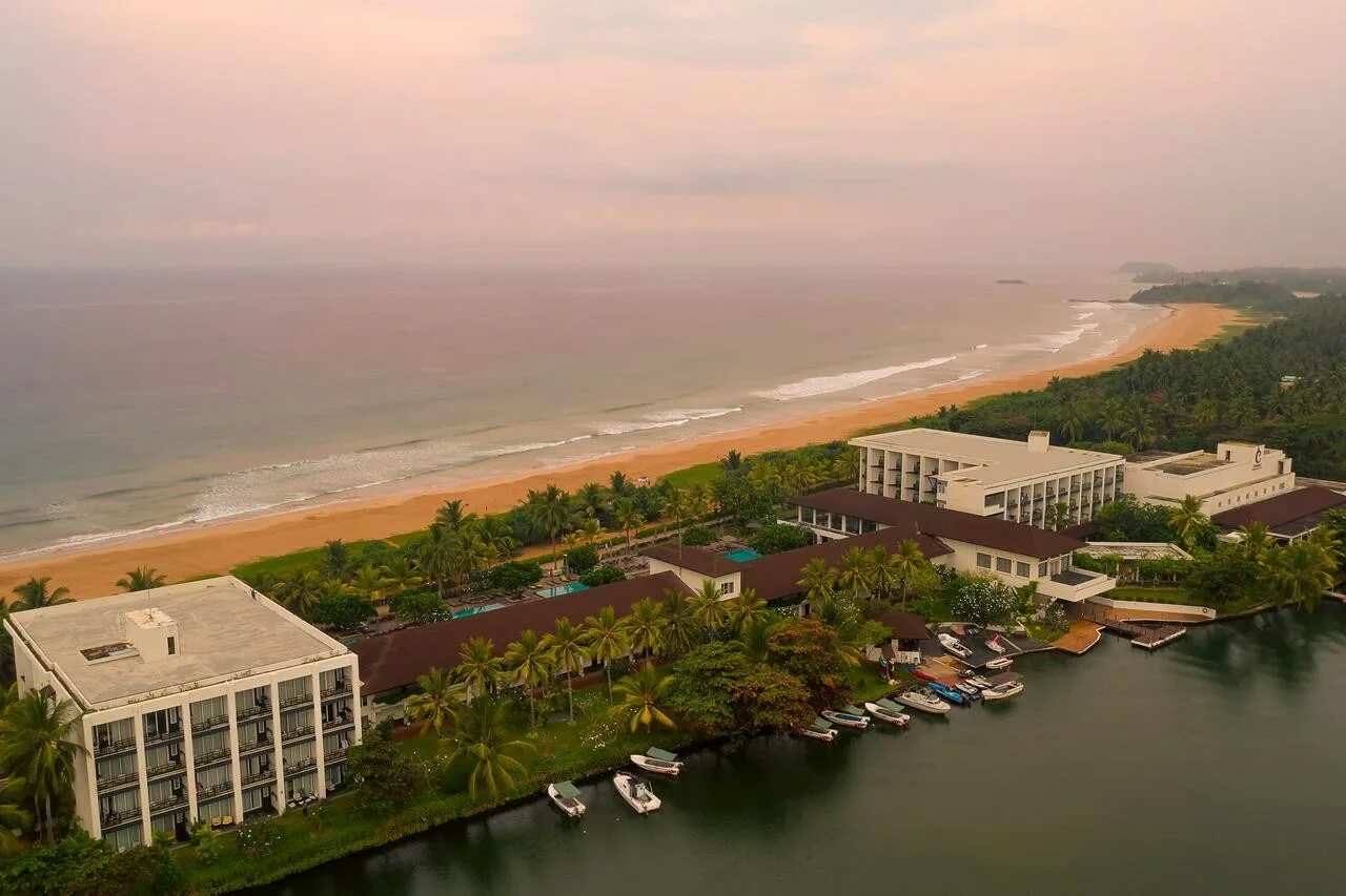 Бентота шри. Сентара сейсанд шри ланка. centara ceysands resort spa 4. центара шри ланка бентота. centara ceysands resort шри ланка.