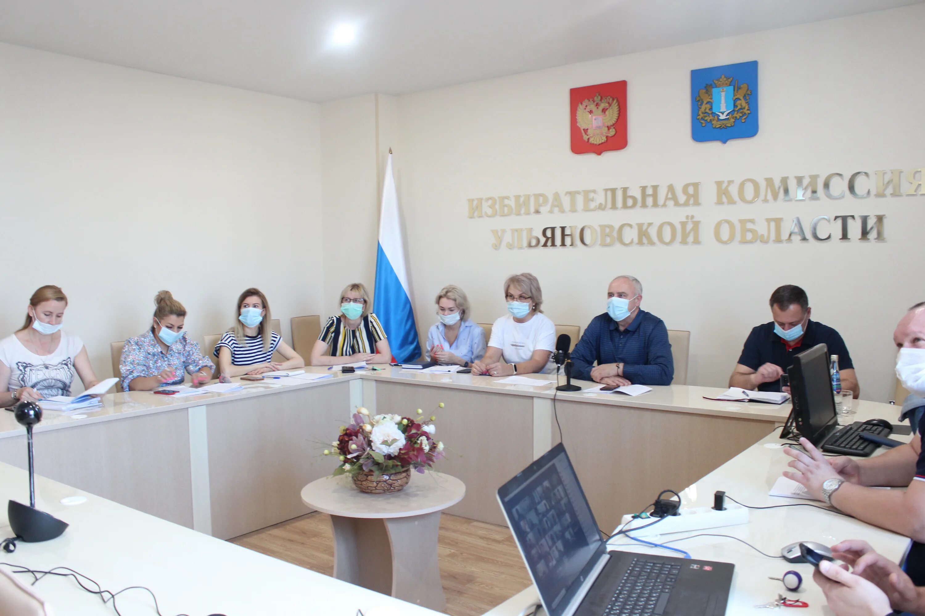 выборы председателя и секретаря уик. цик ульяновск. избирательная комиссия ульяновской области. избирательная комиссия ульяновской области председатель профсоюза. уик ульяновск.