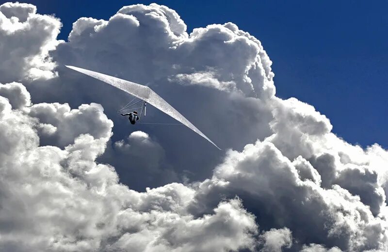 Выше облаков лечу. Полет. Полёт в небе. Дельтаплан в небе. Полет на дельтаплане.