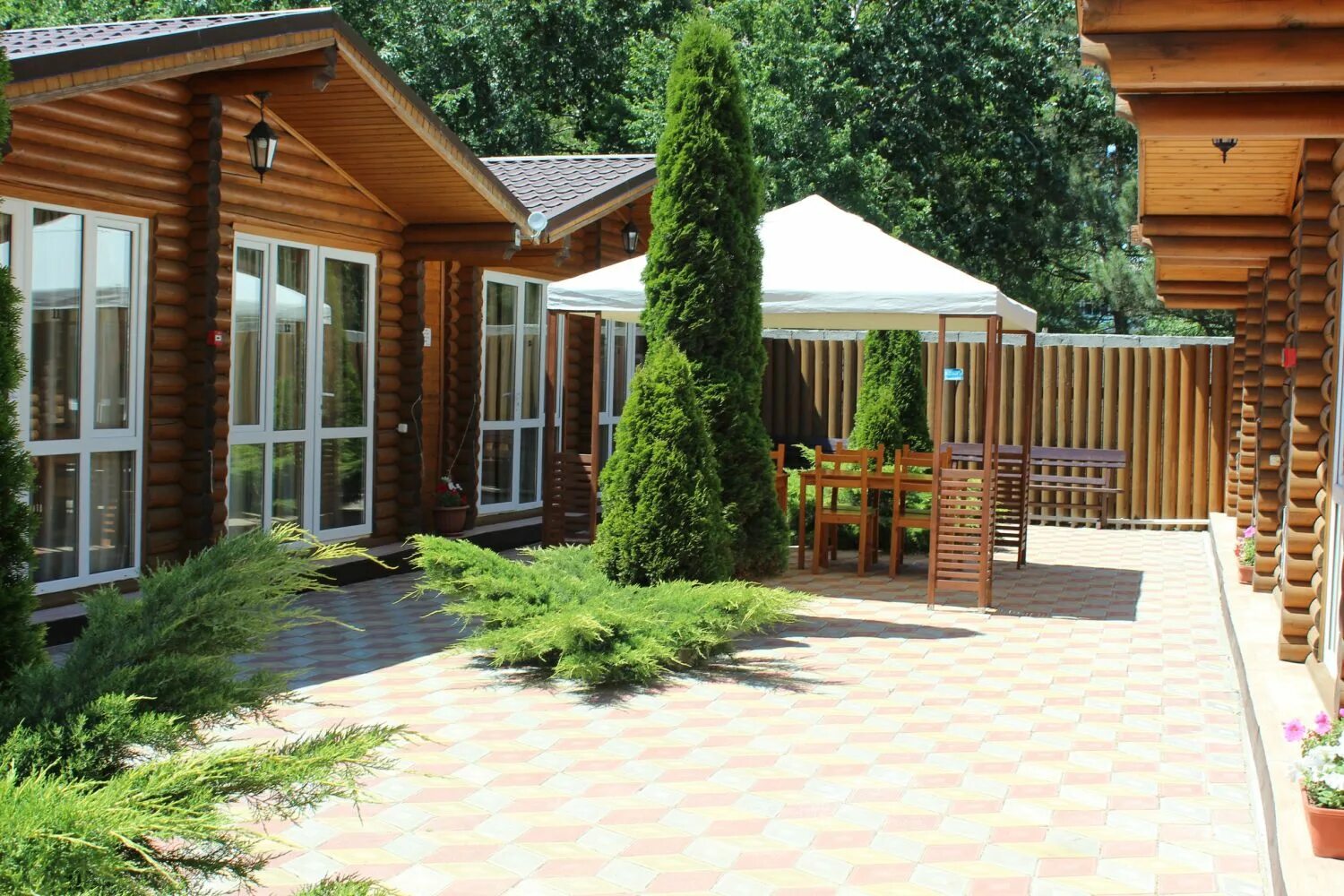 Логотип тихий дворик. Сайт тихий дворик. Тихий дворик степная васильевка база отдыха. Сайт тихий дворик. Сайт тихий дворик.