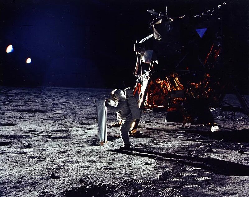 First moon landing. Астронавты Аполлон 11. Аполлон 11 1969. Апполо 11 на Луне.