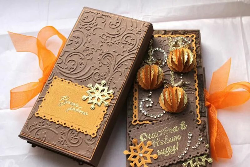 Шоколадница Скрапбукинг. Скрапбукинг коробочка для шоколада. Подарочная упаковка для шоколада Скрапбукинг. Шоколадница коробочка.