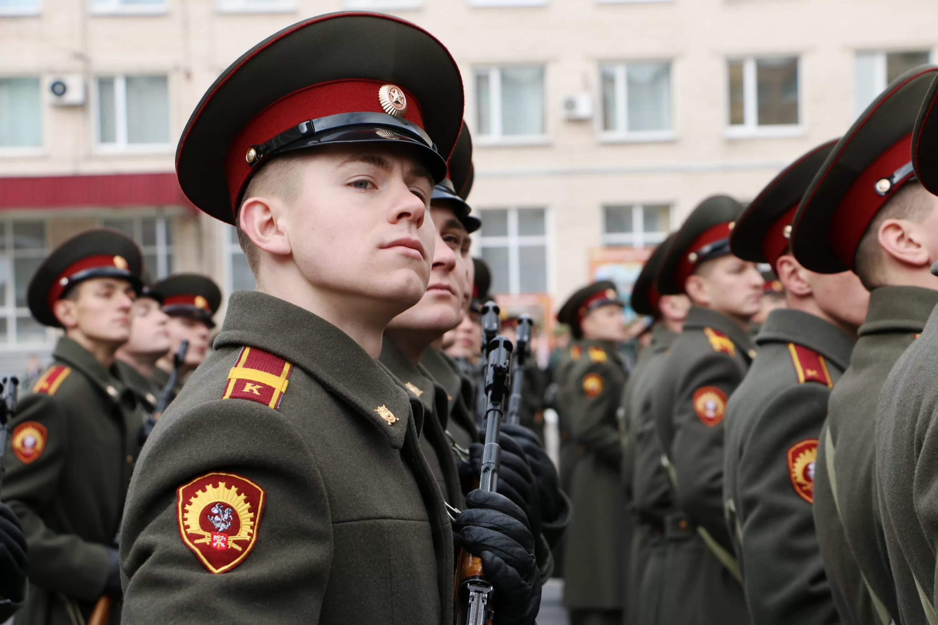 Личный сайт военных. Санкт-Петербургский военный институт ВНГ РФ. Санкт-Петербург военный институт войск национальной гвардии Жукова. Курсанты Санкт Петербургского военного института ВНГ. Санктпетерьургский военный институтроссгвардии.