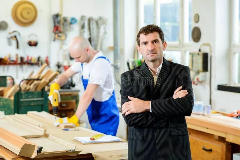 Профессия столяр. Нужные работники столяры и плотники. Плотник работник. Столяр плотник. Плотник работник.