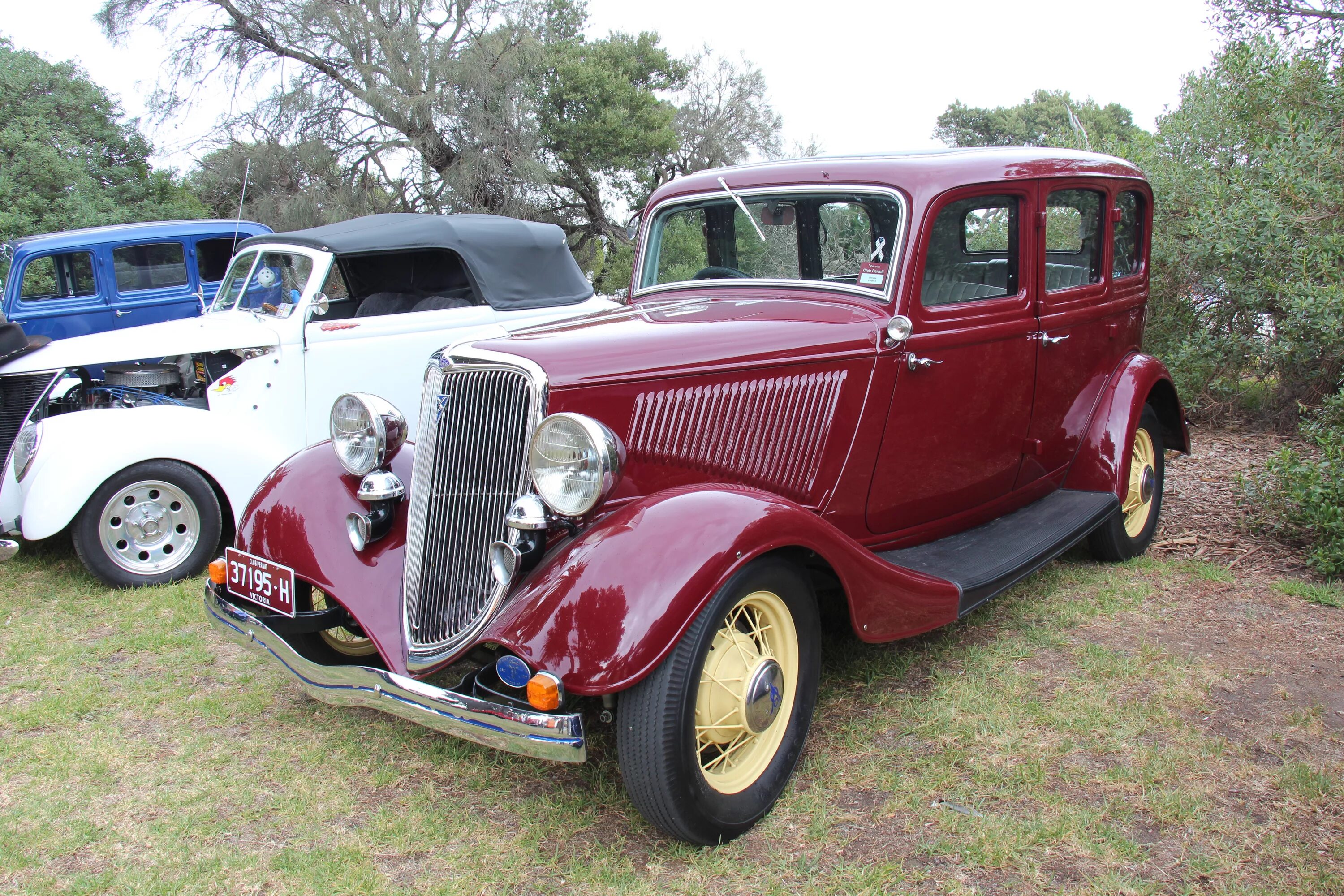 Машина 1 40. Ford model 40. Ford model b (model 40a) 1934 года. ГАЗ м1 и Форд. Ford model 40 1934.