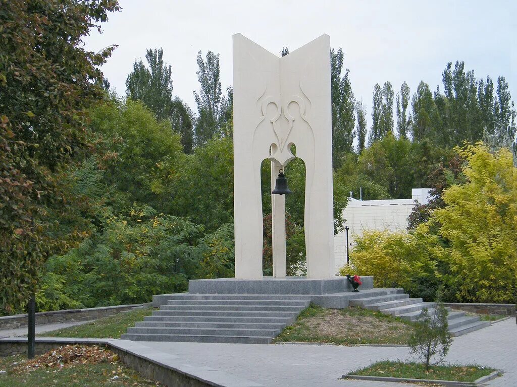 Памятники города Таганрога. Таганрог достопримечательности. Таганрог в картинках достопримечательности. Памятники архитектуры города Таганрога. Окрестности таганрога